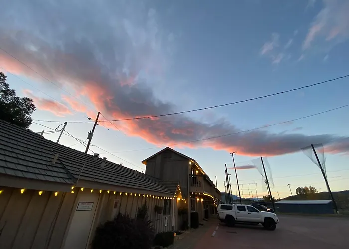 Woodland Motel
